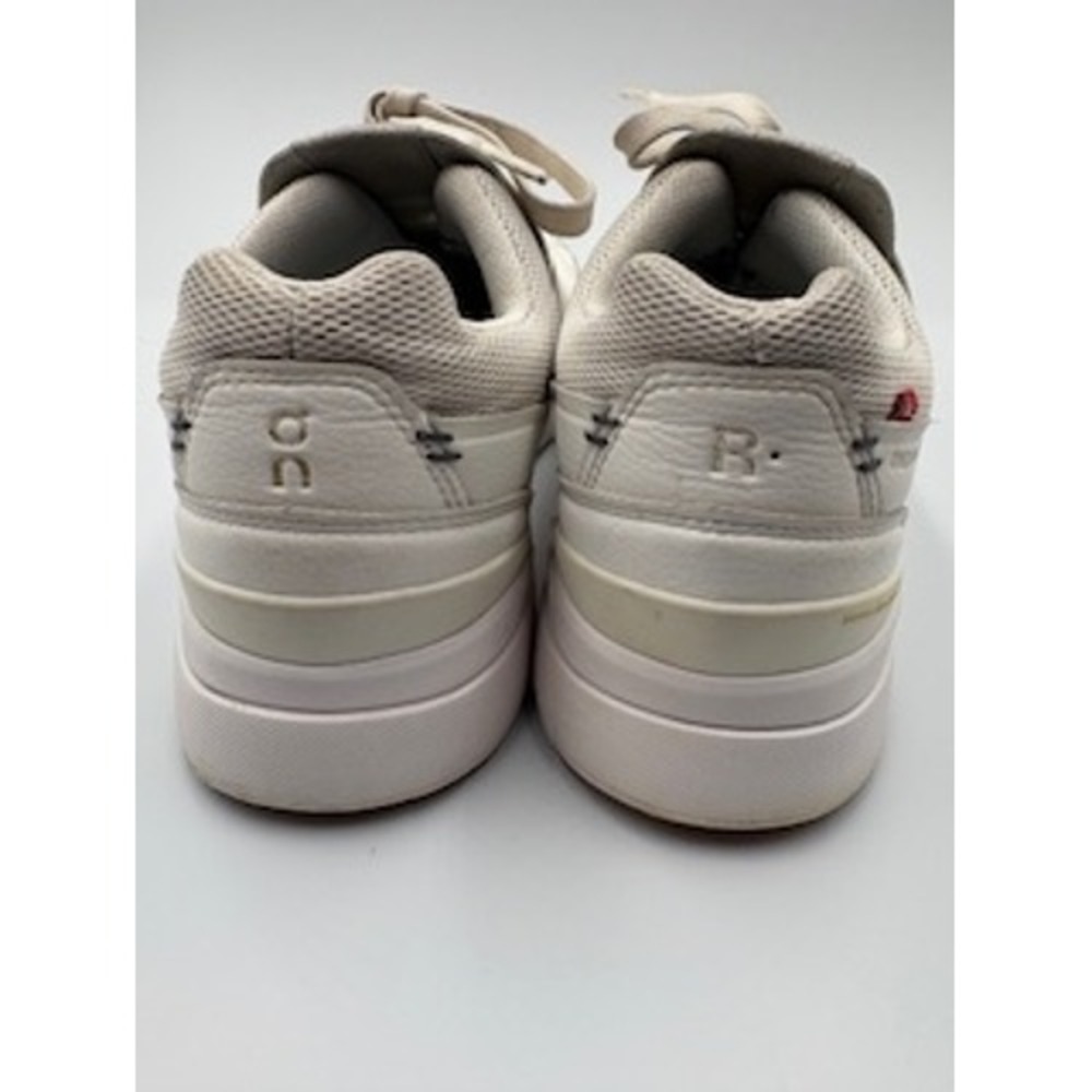 On Cloud THE ROGER Clubhouse White Leather Tennis Court Shoes Mens Size 8 - Picture 4 of 10